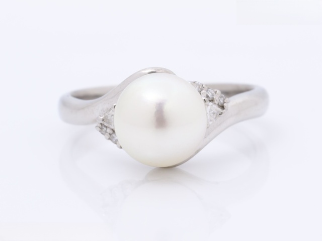 Ｐｔ９００リング　総７．１ｇ　パール　ダイヤ　＃１７