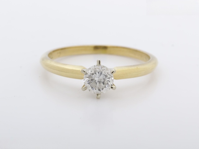 リング　１４ＫＴ／ダイヤモンド０．４３１ｃｔ　２．０ｇ
