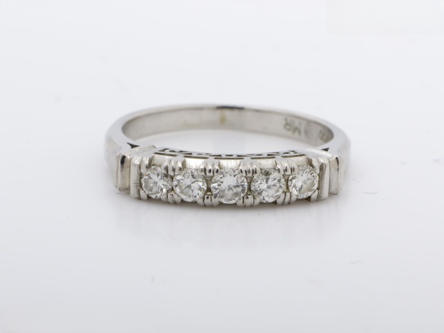 リング　Ｐｔ９００／Ｄ０．３２／３．８ｇ　＃９