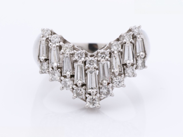 Ｐｔ９００保証　ダイヤリング　１．２２／９．９ｇ　＃１８