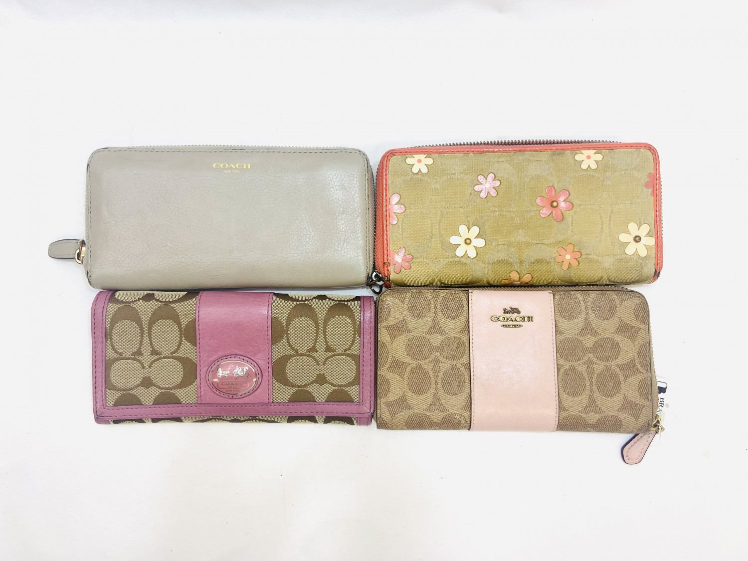 COACH Long Wallet, Set of 4